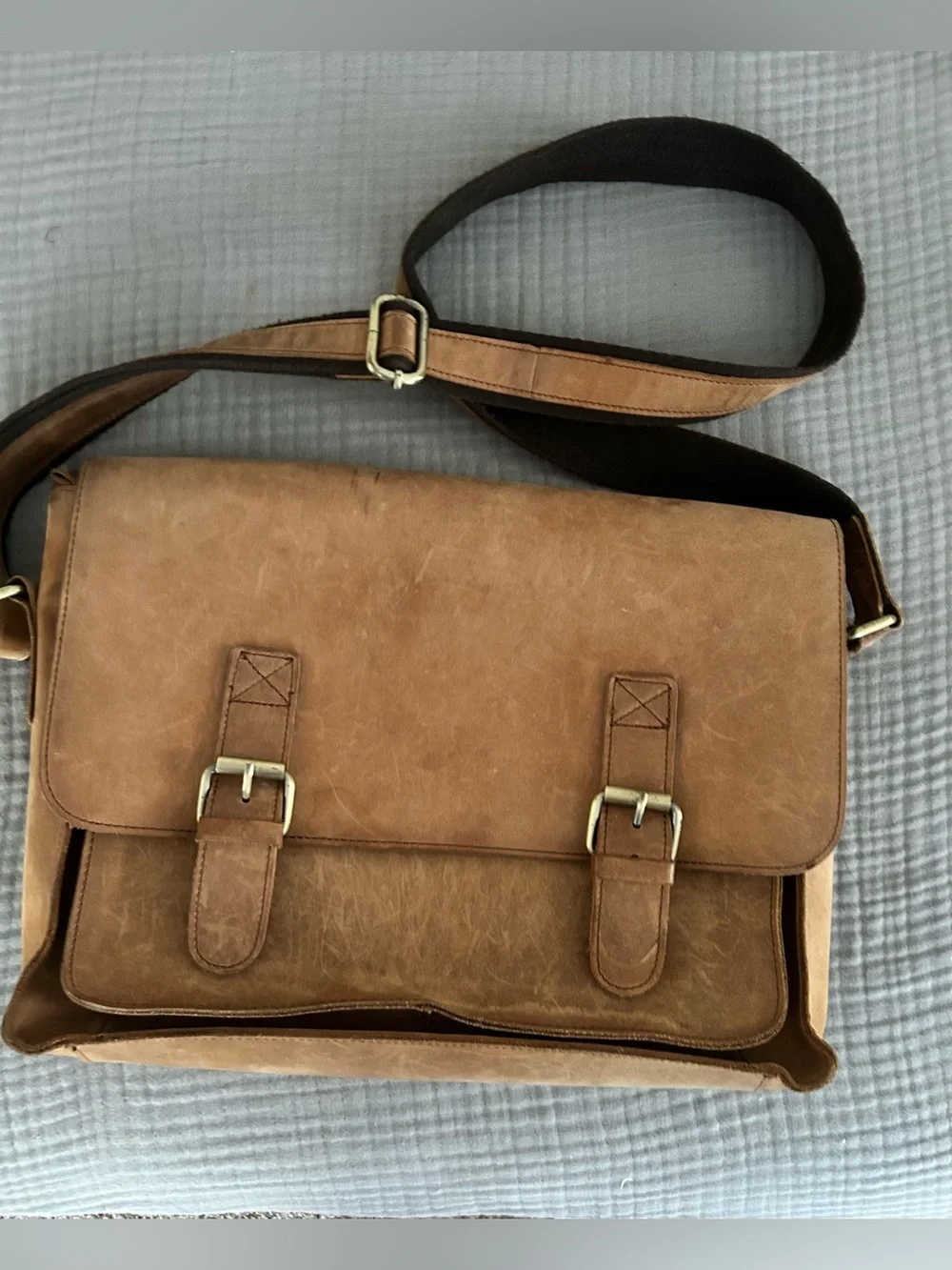 ZLYC Messenger Bag Unisex Brown Leather Medium Satchel Shoulder Laptop